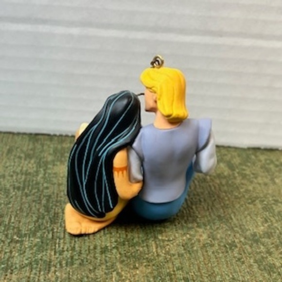 Disney Hallmark Pocahontas Captain John Smith Keepsake Ornament - Picture 4 of 10